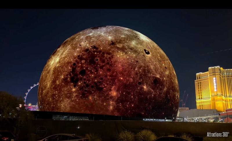 В Лас-Вегасе установили огромный сферический экран