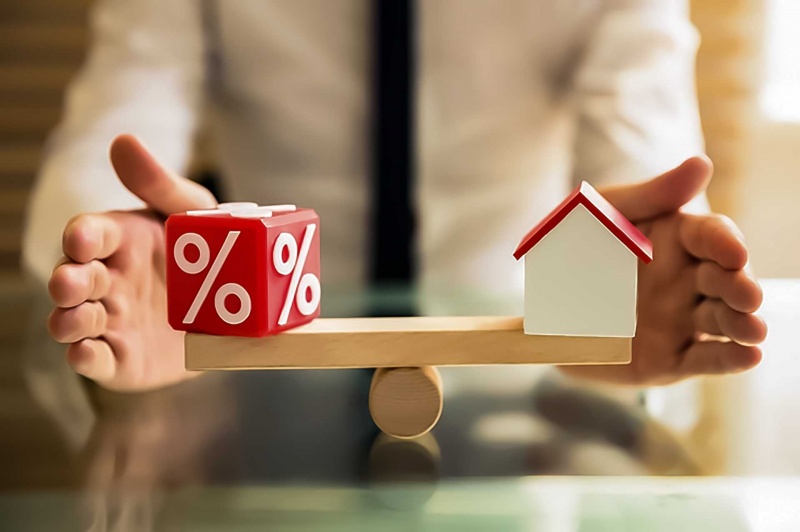 Как максимально сэкономить при покупке жилья в ипотеку?